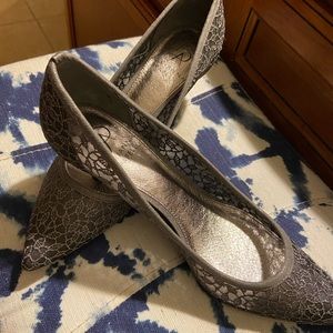 Adrianna papell gunmetal gray shoes